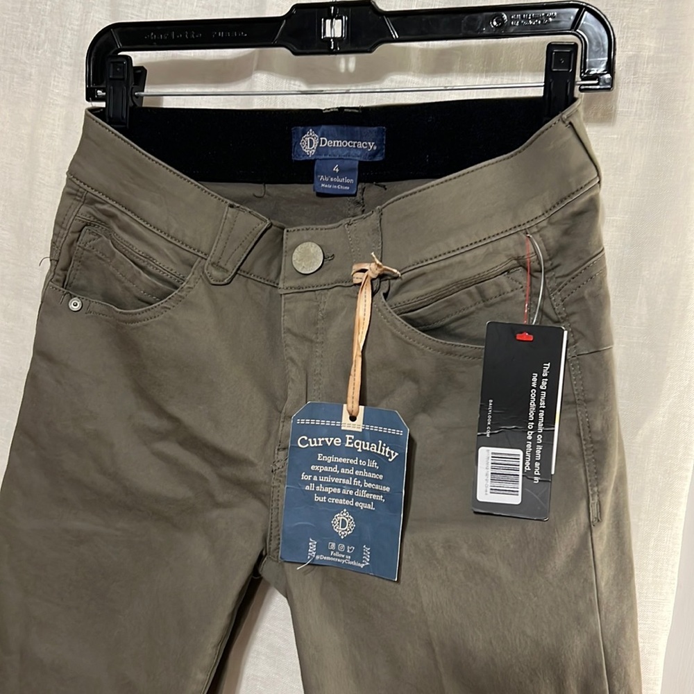Democracy “Ab” solution Ankle Skimmer. Olive Green